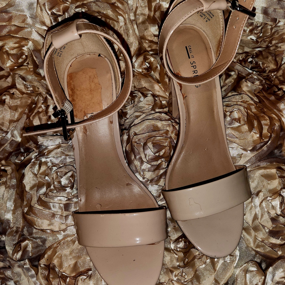 Call It Spring Women's Cream Sandals